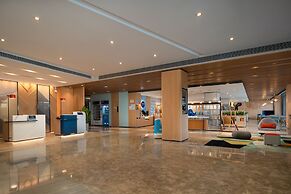 Holiday Inn Express Shanghai Pujiang by IHG