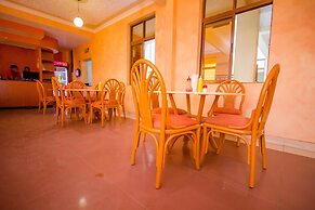 Alma Hotel