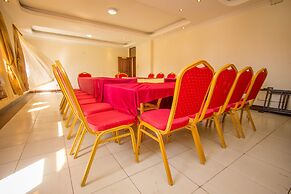 Alma Hotel