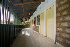 Balis Best Bar and Resort