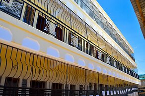 Saboti Hotel