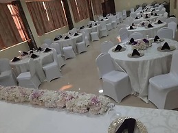 Crystal Suites and Apartments