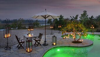Barahi Jungle Lodge
