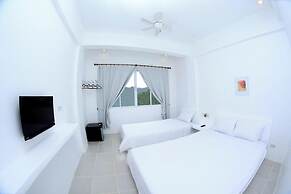 Coron Bluewave Hotel
