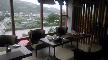 Khuru Resort