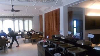 Khuru Resort