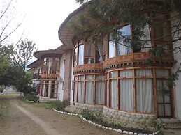 Damchen Resort