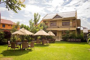 Eseriani The Hotel