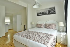 Barefoot Hotel