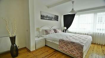 Barefoot Hotel