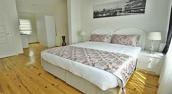 Barefoot Hotel