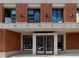 Lwowska 1