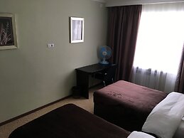 Corona Hotel