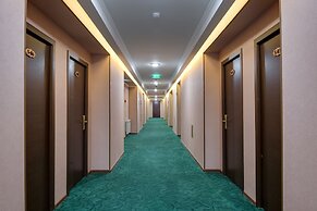 Corona Hotel
