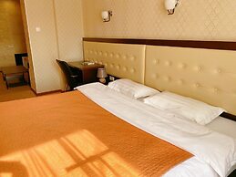 Corona Hotel