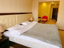 Corona Hotel