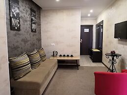 Corona Hotel