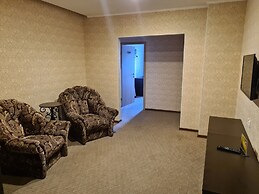 Corona Hotel