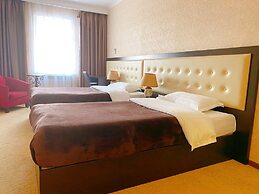 Corona Hotel