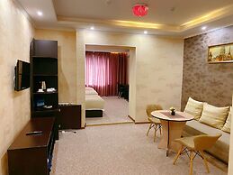 Corona Hotel
