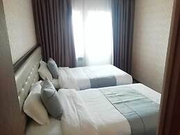 Corona Hotel