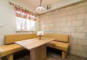 Apartments Rakuljic