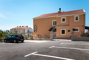 Apartments Rakuljic