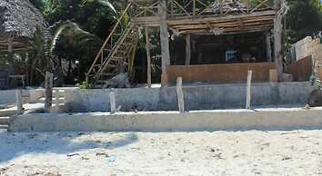 Nyamkwi White Sands