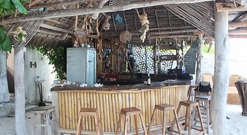 Nyamkwi White Sands