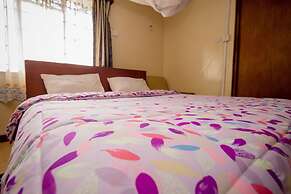 Meru Safari Hotel