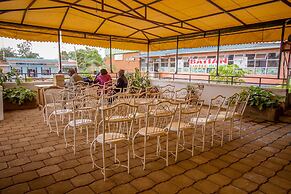Meru Safari Hotel