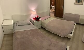Harry's Guest House