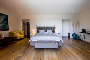 Swim Lodge Hotel Porto Vecchio