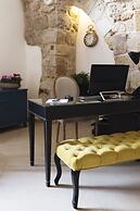Akotika Boutique