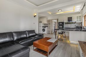 Kates Apartments