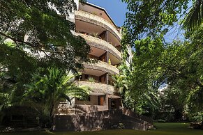 Kates Apartments