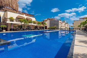 Aldea Thai by Playa Moments