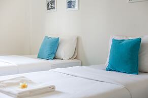 Paras Paros Marina Lodge