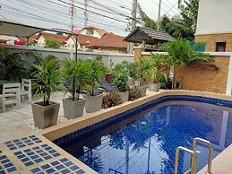 4poolvillas