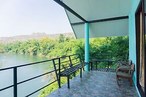 Kwainoy Riverpark & Resort