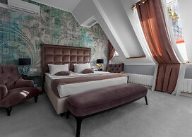 Villa Kadashi Boutique Hotel