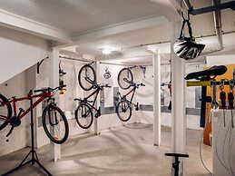 Route Active Hotel