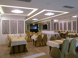 Hotel Kit Tur