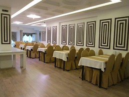 Hotel Kit Tur
