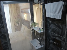 Hotel Kit Tur