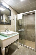 Perla Arya Hotel