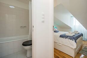Comfortable and Trendy Lisbon Apartment