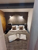 Feldhouse
