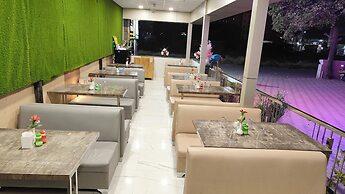 Hotel Yog Palace