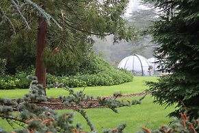 Orange Grove Hotel & Gardens